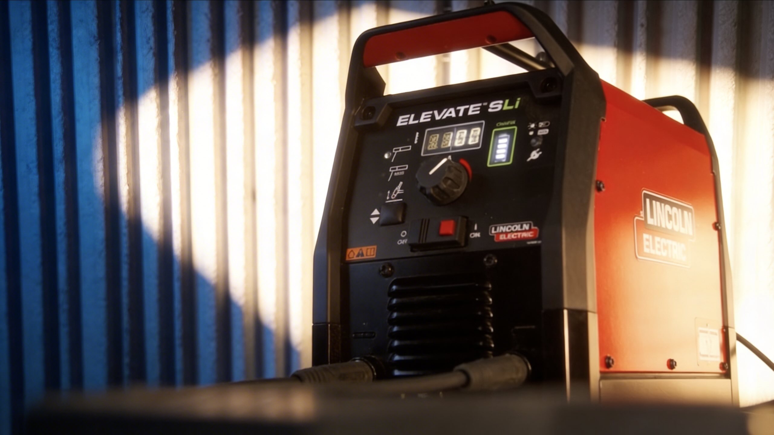Lincoln Electric Elevate SLi — product detail